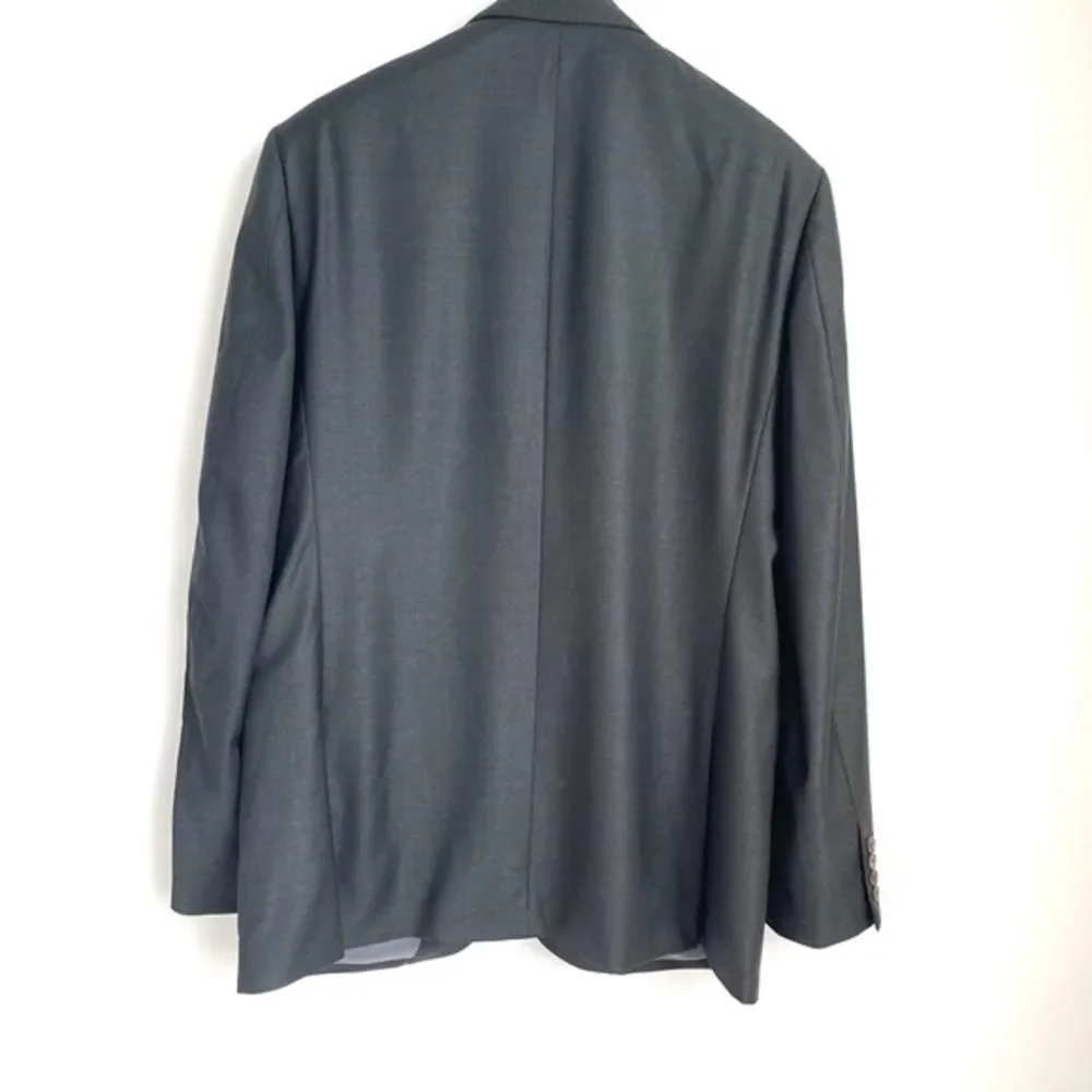 Buttoned DownTailored Fit Italian Wool Suit Jacket